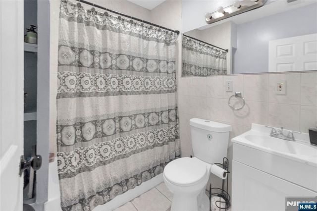 399 8th Street, Newark, NJ 07103