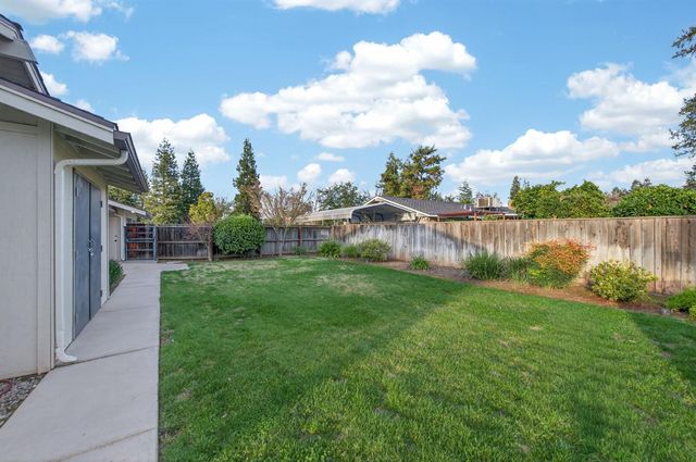 2805 W Spruce Avenue, Fresno, CA 93711