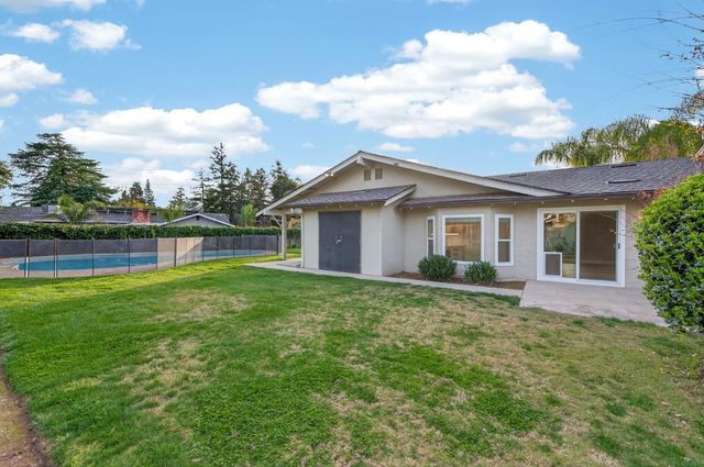 2805 W Spruce Avenue, Fresno, CA 93711