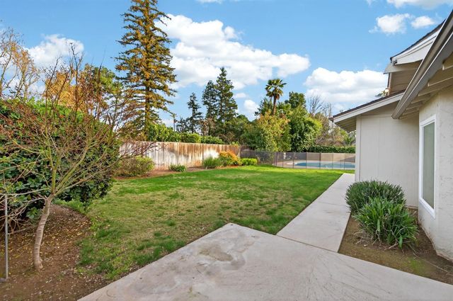 2805 W Spruce Avenue, Fresno, CA 93711