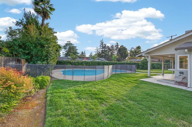 2805 W Spruce Avenue, Fresno, CA 93711