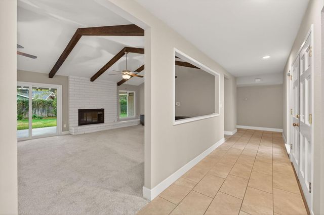 2805 W Spruce Avenue, Fresno, CA 93711