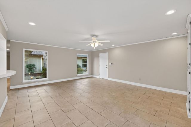 2805 W Spruce Avenue, Fresno, CA 93711