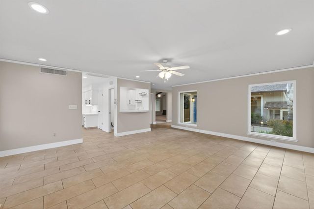 2805 W Spruce Avenue, Fresno, CA 93711