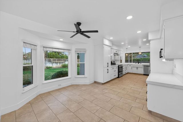 2805 W Spruce Avenue, Fresno, CA 93711