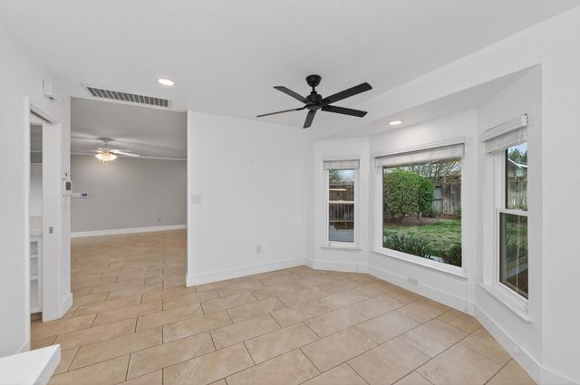 2805 W Spruce Avenue, Fresno, CA 93711