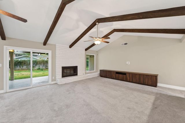 2805 W Spruce Avenue, Fresno, CA 93711