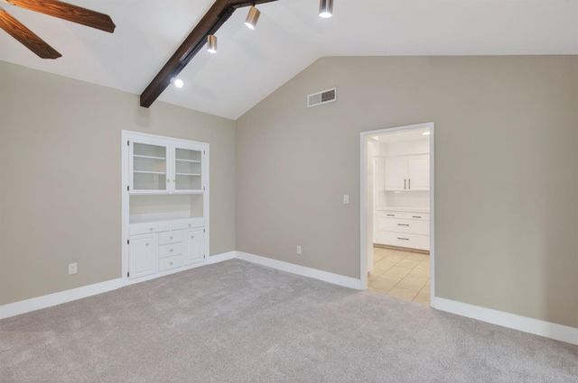 2805 W Spruce Avenue, Fresno, CA 93711