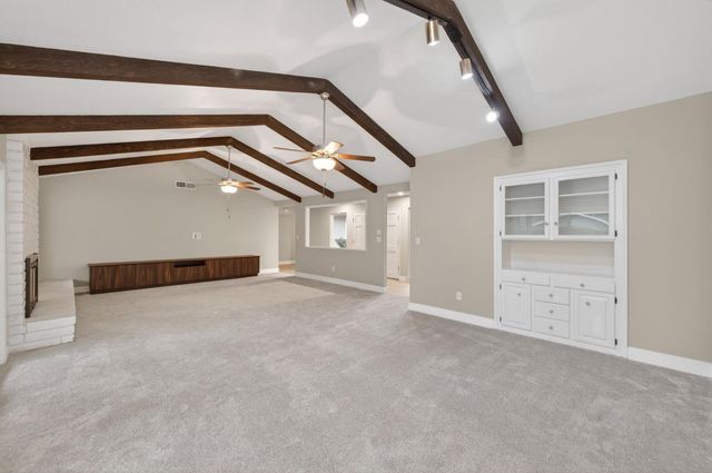 2805 W Spruce Avenue, Fresno, CA 93711