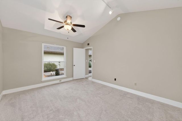 2805 W Spruce Avenue, Fresno, CA 93711