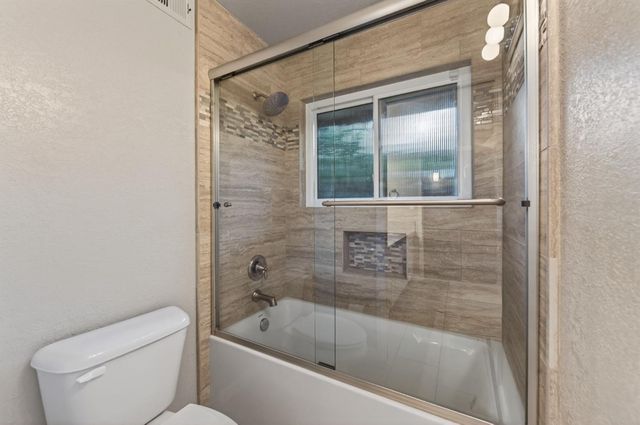 2805 W Spruce Avenue, Fresno, CA 93711