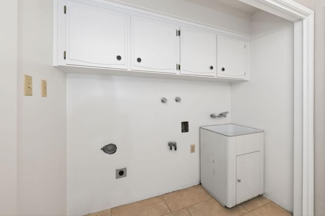 2805 W Spruce Avenue, Fresno, CA 93711