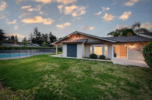 2805 W Spruce Avenue, Fresno, CA 93711