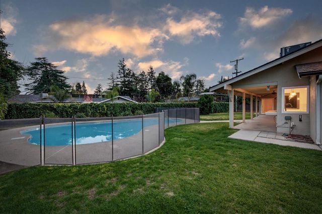 2805 W Spruce Avenue, Fresno, CA 93711