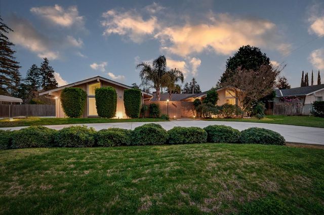 2805 W Spruce Avenue, Fresno, CA 93711