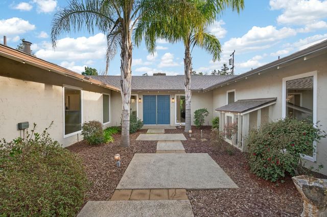 2805 W Spruce Avenue, Fresno, CA 93711