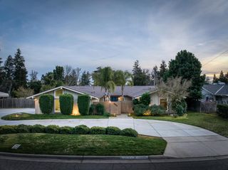 2805 W Spruce Avenue, Fresno, CA 93711