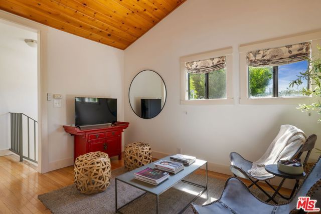 428 Norwich Drive, West Hollywood, CA 90048