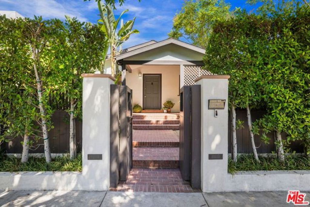 428 Norwich Drive, West Hollywood, CA 90048