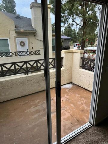 2085 Lakeridge Circle 202, Chula Vista, CA 91913