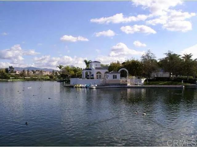 2085 Lakeridge Circle 202, Chula Vista, CA 91913