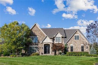 3184 Oakmont Circle, Westlake, OH 44145