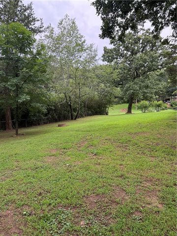 207 W 23rd Street, Russellville, AR 72801