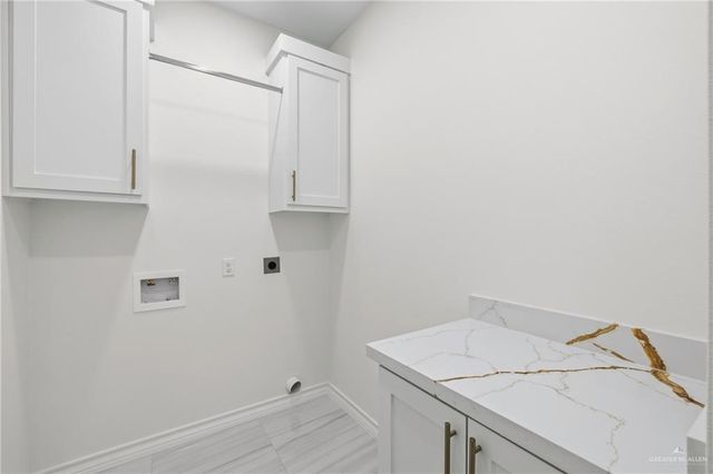 3005 N Rosalinda Lane, Edinburg, TX 78542