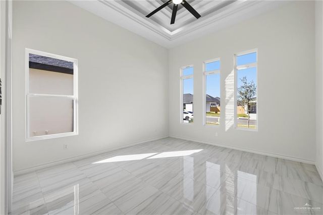 3005 N Rosalinda Lane, Edinburg, TX 78542