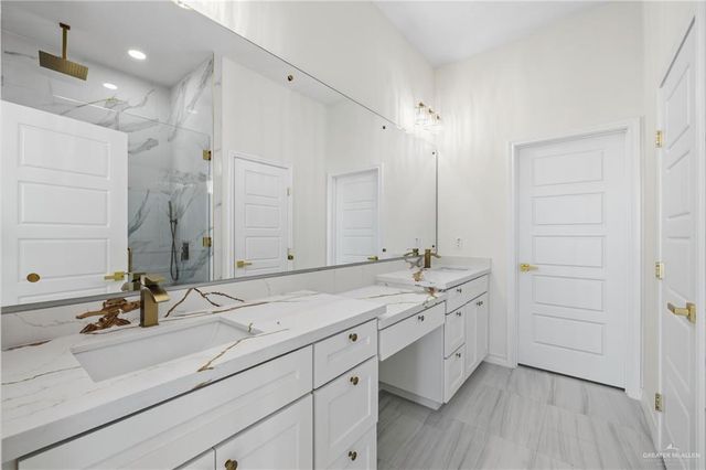 3005 N Rosalinda Lane, Edinburg, TX 78542