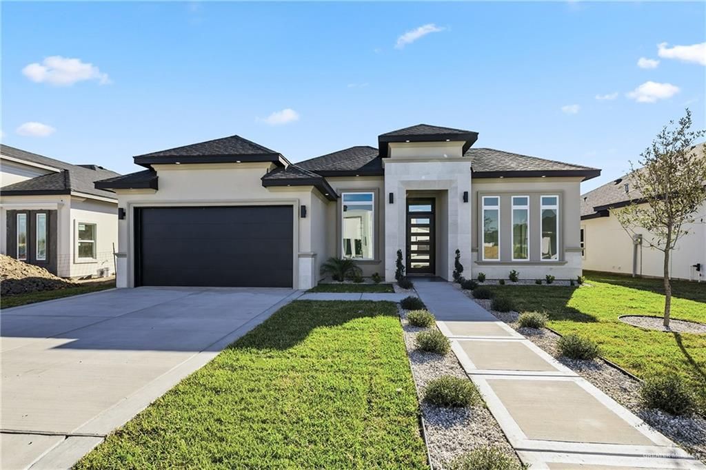 3005 N Rosalinda Lane, Edinburg, TX 78542