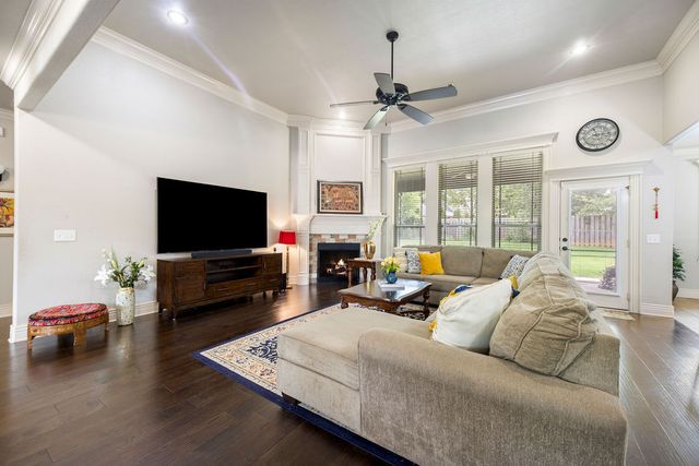 1011 Hunters Pointe, Bentonville, AR 72713