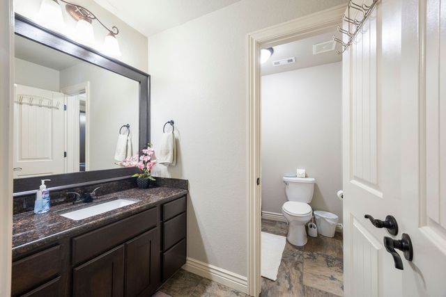 1011 Hunters Pointe, Bentonville, AR 72713