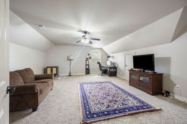 1011 Hunters Pointe, Bentonville, AR 72713