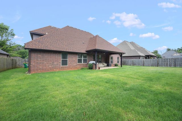 1011 Hunters Pointe, Bentonville, AR 72713