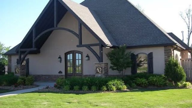 1011 Hunters Pointe, Bentonville, AR 72713