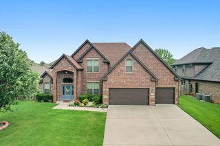 1011 Hunters Pointe, Bentonville, AR 72713