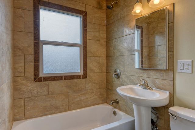 2715 N Ash St, Spokane, WA 99205