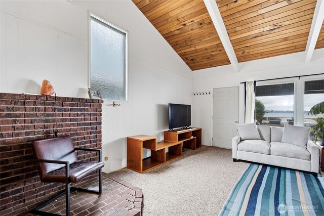 868 + 872 Juniper Pointe Lane, Camano Island, WA 98282