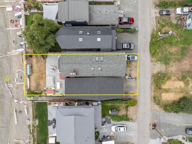 868 + 872 Juniper Pointe Lane, Camano Island, WA 98282
