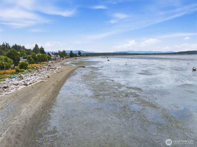 868 + 872 Juniper Pointe Lane, Camano Island, WA 98282