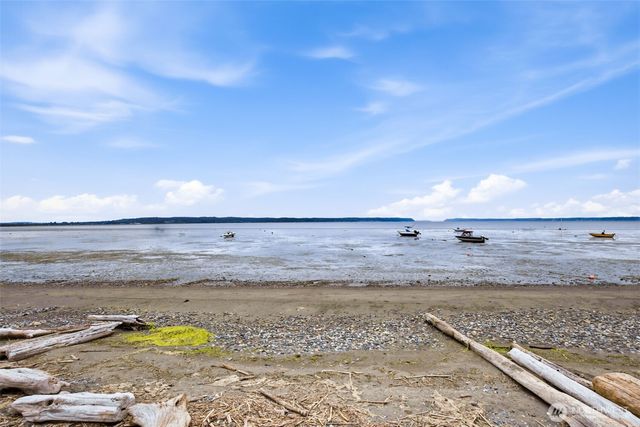 868 + 872 Juniper Pointe Lane, Camano Island, WA 98282