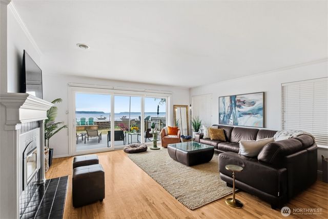 868 + 872 Juniper Pointe Lane, Camano Island, WA 98282