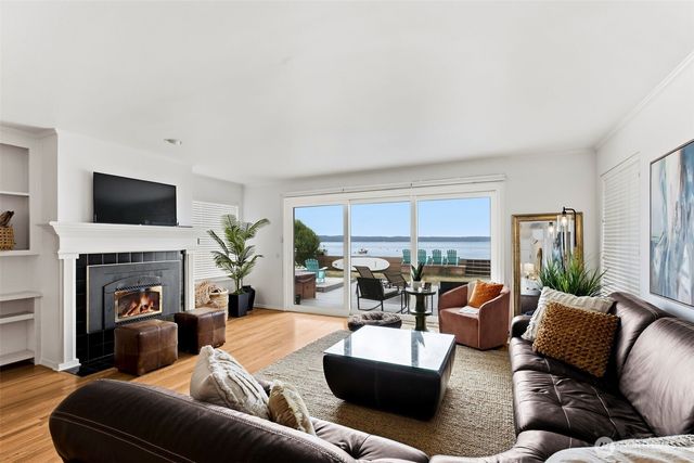 868 + 872 Juniper Pointe Lane, Camano Island, WA 98282