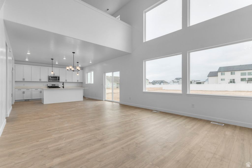 Image 6 of property listing at 795 W CHERRY ORCHARD LN #130, Grantsville, UT 84029