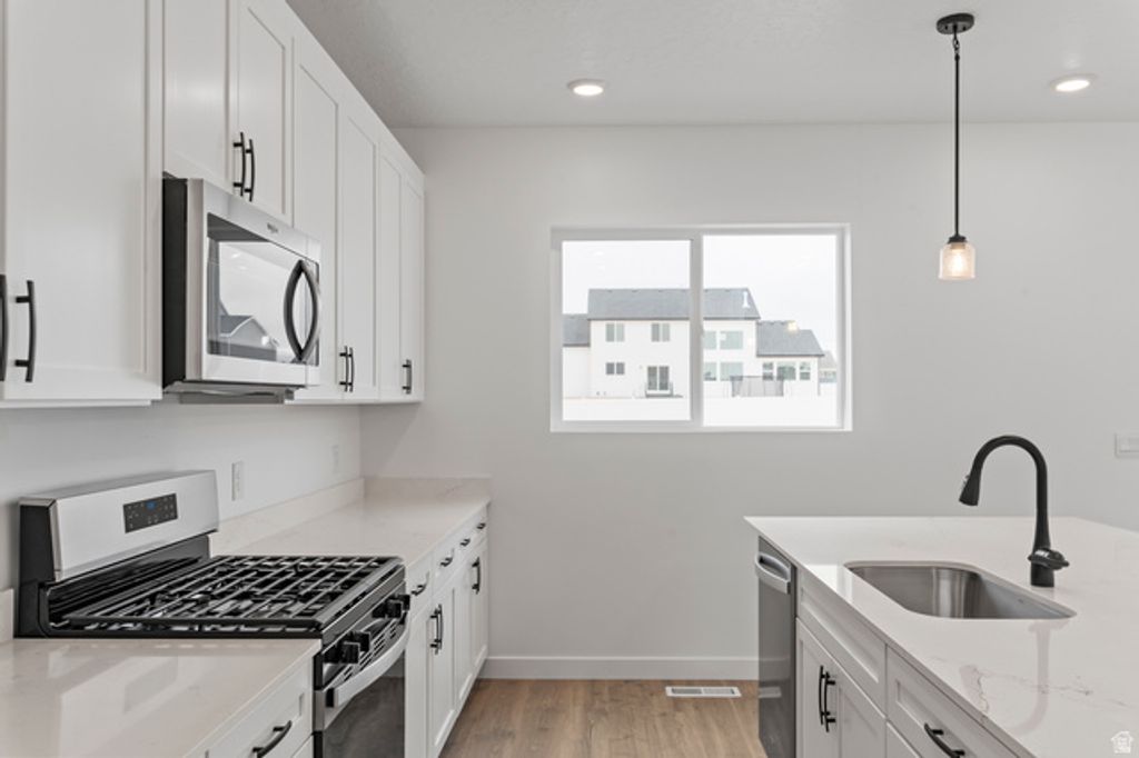 Image 10 of property listing at 795 W CHERRY ORCHARD LN #130, Grantsville, UT 84029