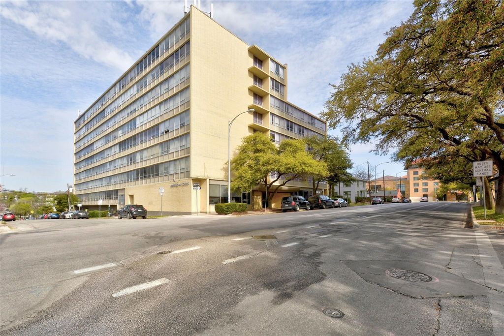 1800 Lavaca ST A-703, Austin, TX 78701