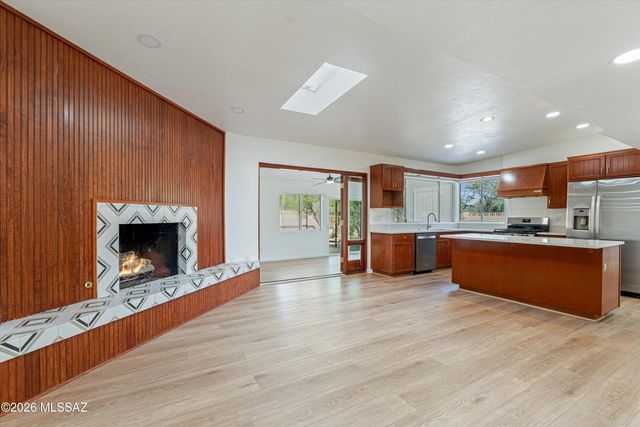8430 E Albion Place, Tucson, AZ 85715