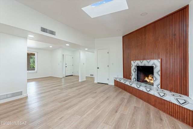 8430 E Albion Place, Tucson, AZ 85715