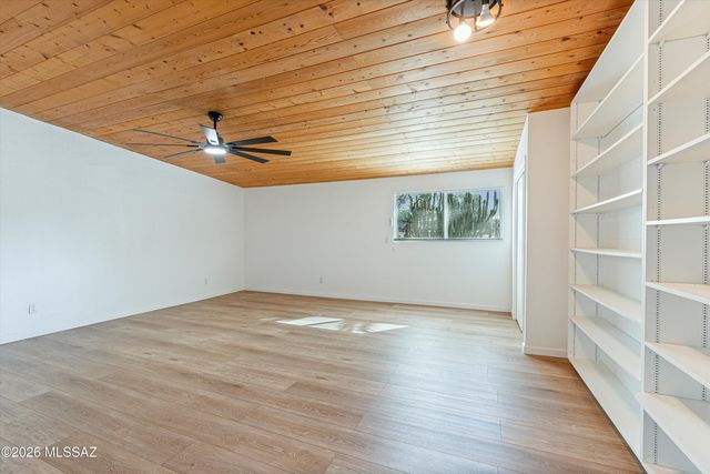 8430 E Albion Place, Tucson, AZ 85715